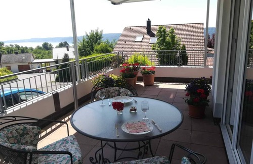Sipplingen Apartment | Bright and spacious 70 m³ ground floor apartment with magnificent lake and mountain views