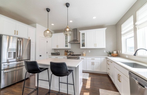 Lehi House | Bright and Spacious Home | Centrally Located