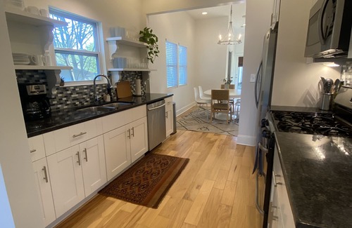 North Chattanooga House | Bright and Spacious North Shore Chattanooga Home Overlooking Downtown
