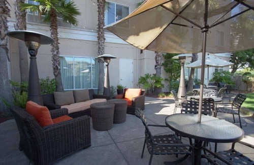 The East Side House | Bright and comfy stay, close to the Bay !