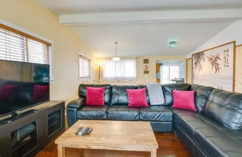 Allen House | Bright Ann Arbor Home with Yard, 3 Mi to U of M