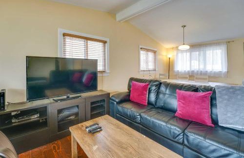Allen House | Bright Ann Arbor Home with Yard, 3 Mi to U of M
