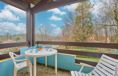 Barbotan-les-Thermes Apartment | Bright apartment with terrace and air conditioning, parking included