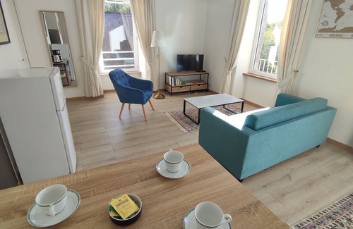Rochefort-en-Terre Apartment | Bright apartment with nature view, in the city center