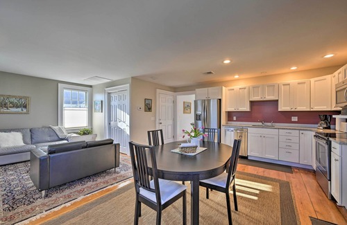 Greenport Apartment | Bright Apartment - 1/2 Mi to Greenport Harbor!