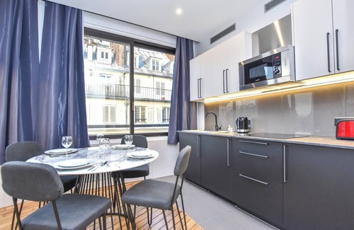 Chaussee-d'Antin Apartment | Bright apartment - 1BR/4P - Opéra Garnier