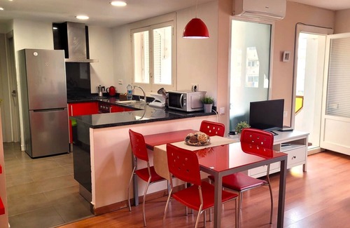 Mestalla Apartment | BRIGHT APARTMENT BETWEEN BEACH AND CITY