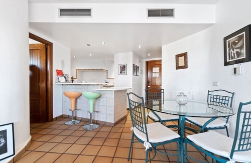 Punta Prima Apartment | Bright apartment for 2 people, 300m from the beach, A/C, Wi-Fi, communal pool, Bennecke Kenya