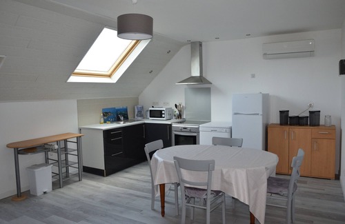 Saint-Evarzec Apartment | Bright apartment in the countryside, 10 minutes from the beaches
