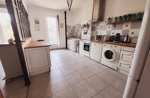 Saint-Ambroix House | Bright apartment in Saint Ambroix near amenities