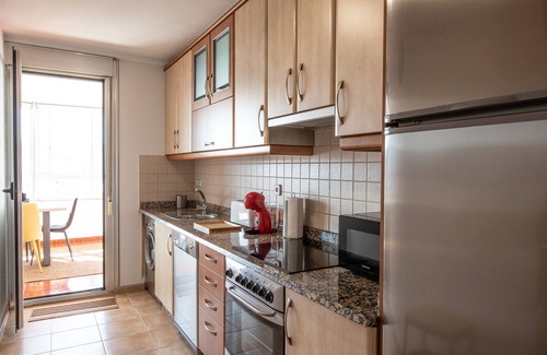 La Coruna Condo | Bright apartment in Cuatro Caminos