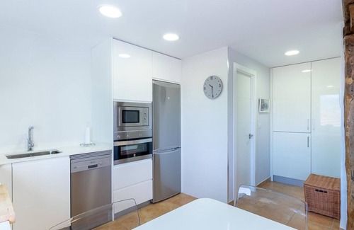 Mundaka Apartment | Bright apartment in Mundaka, perfect for couples and families, near the beach