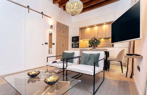 San Vicente Apartment | Bright apartment in Sevilla. Teodosio II
