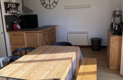 Montclar Apartment | Bright apartment in the heart of Saint Jean Montclar Station