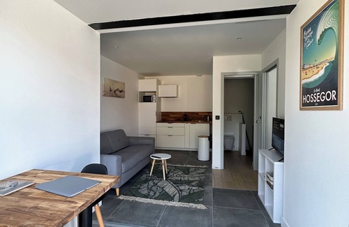 Tosse Apartment | Bright apartment in the heart of a recently renovated villa.