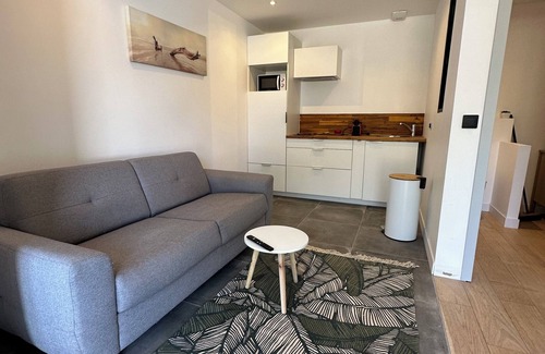 Tosse Apartment | Bright apartment in the heart of a recently renovated villa.