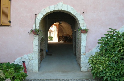 Cavedago House | Bright apartment in the countryside of the Adamello Brenta