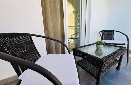 Maracena Apartment | Bright Apartment Near Granada Center