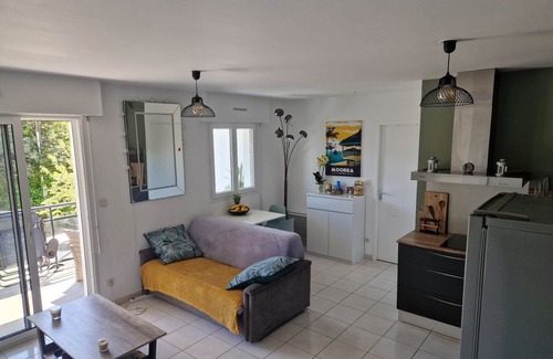 Auray Apartment | Bright apartment near the sea