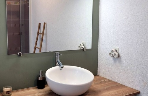 Auray Apartment | Bright apartment near the sea