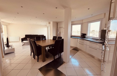 Arzon Apartment | Bright apartment overlooking the port of Crouesty for 4 people