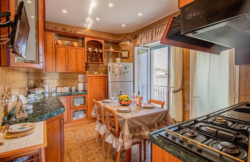 Naples Apartment | Bright Apartment Private Parking Naples, Napoli, Italy