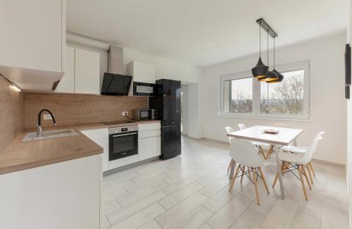 Koper Apartment | Bright Apartment