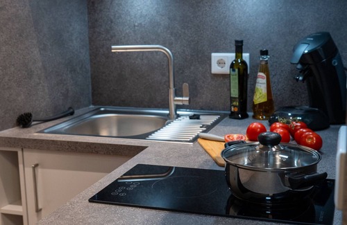 Antonsviertel Apartment | ☆Bright apartment☆Wide view☆12th floor☆Netflix☆Center☆
