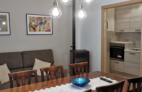 Sinalunga Apartment | Bright apartment with large terrace - perfect for families or groups