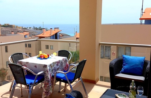 Esquinzo Apartment | Bright apartment with large communal pool