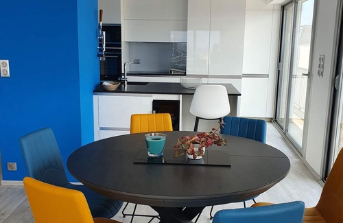 Manche Apartment | Bright apartment with panoramic view of port, sea and historic center