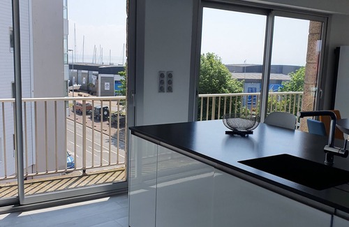 Manche Apartment | Bright apartment with panoramic view of port, sea and historic center