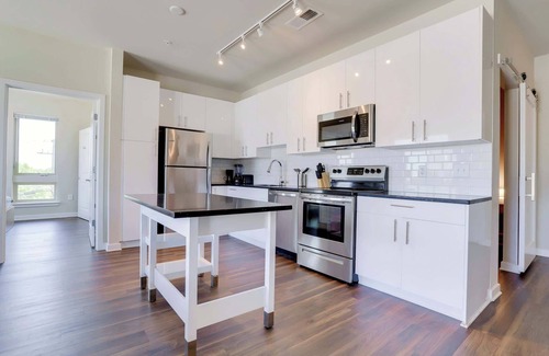 Jefferson Manor Apartment | Bright Apt W Gym & Prime Location