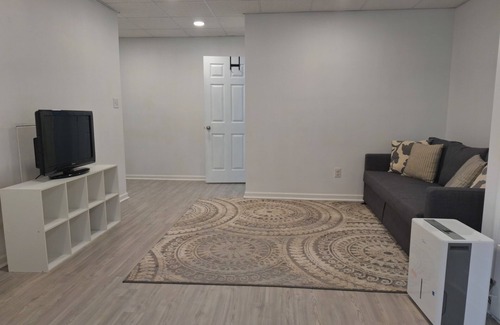 Buford Apartment | Bright Basement Apt. in Sugar Hill with Full Kitchen