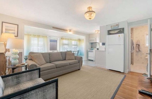 York Beach Cottage | Bright Beach Cottage At Long Sands Beach