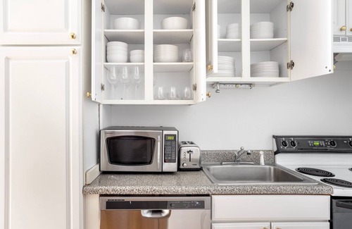 Beacon Hill Apartment | Bright Beacon Hill 2BR w/W/D, nr Boston Common, by Blueground