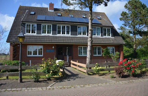 Suddorf Apartment | Bright, beautiful vacation apartment for 4 people with mill view