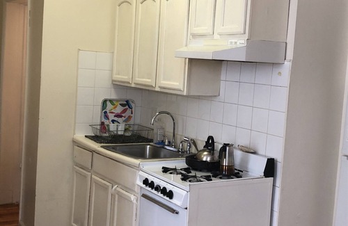 Brooklyn Apartment | BRIGHT, BOHO ARTIST 2 BED LOCATED 1 BLOCK FROM PROSPECT PARK & EXPRESS TRAIN