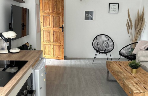 Seillans Apartment | Bright, brand-new apartment close to the town center.