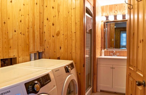 Sainte-Agathe-des-Monts Ski Chalet | Bright & Cozy 5 Bdrm Mountain Chalet w/Spa & Pool