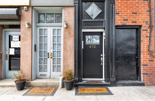 Carroll Gardens Apartment | Bright Carroll Gardens 1BR w/W/D, near WF & Waterfront, by Blueground