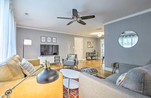Cary House | Bright Cary Home with Deck Less Than 15 Mi to Raleigh!