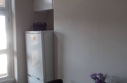 West Kensington Apartment | Bright, cheerful, comfortable 2-bedroom Kensington Flat