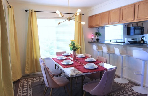 North Central Westminster House | Bright Cheerful Family Home! Community Pool. Near Boulder + Denver