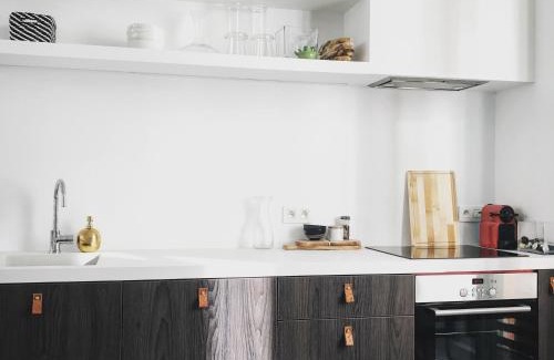 Harmonie House | Bright City Design House!