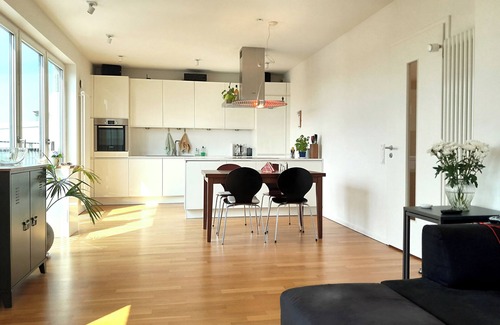Harvestehude Apartment | Bright City Penthouse with Terrace in Top Location
