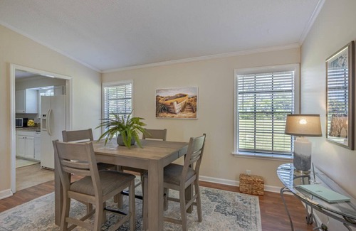 Edgewater House | Bright, Clean and Roomy House with Intracoastal Waterway Resort Access
