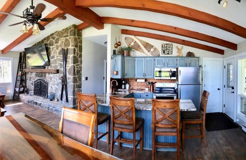 Donegal Ski Chalet | Bright & Clean Chalet