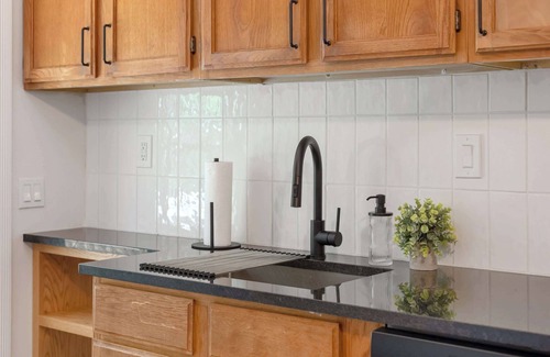 Ypsilanti Apartment | Bright, Clean & Cozy Newly-Renovated 2BR! Welcome!