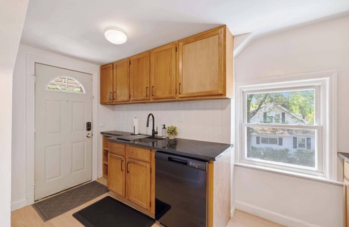 Ypsilanti Apartment | Bright, Clean & Cozy Newly-Renovated 2BR! Welcome!